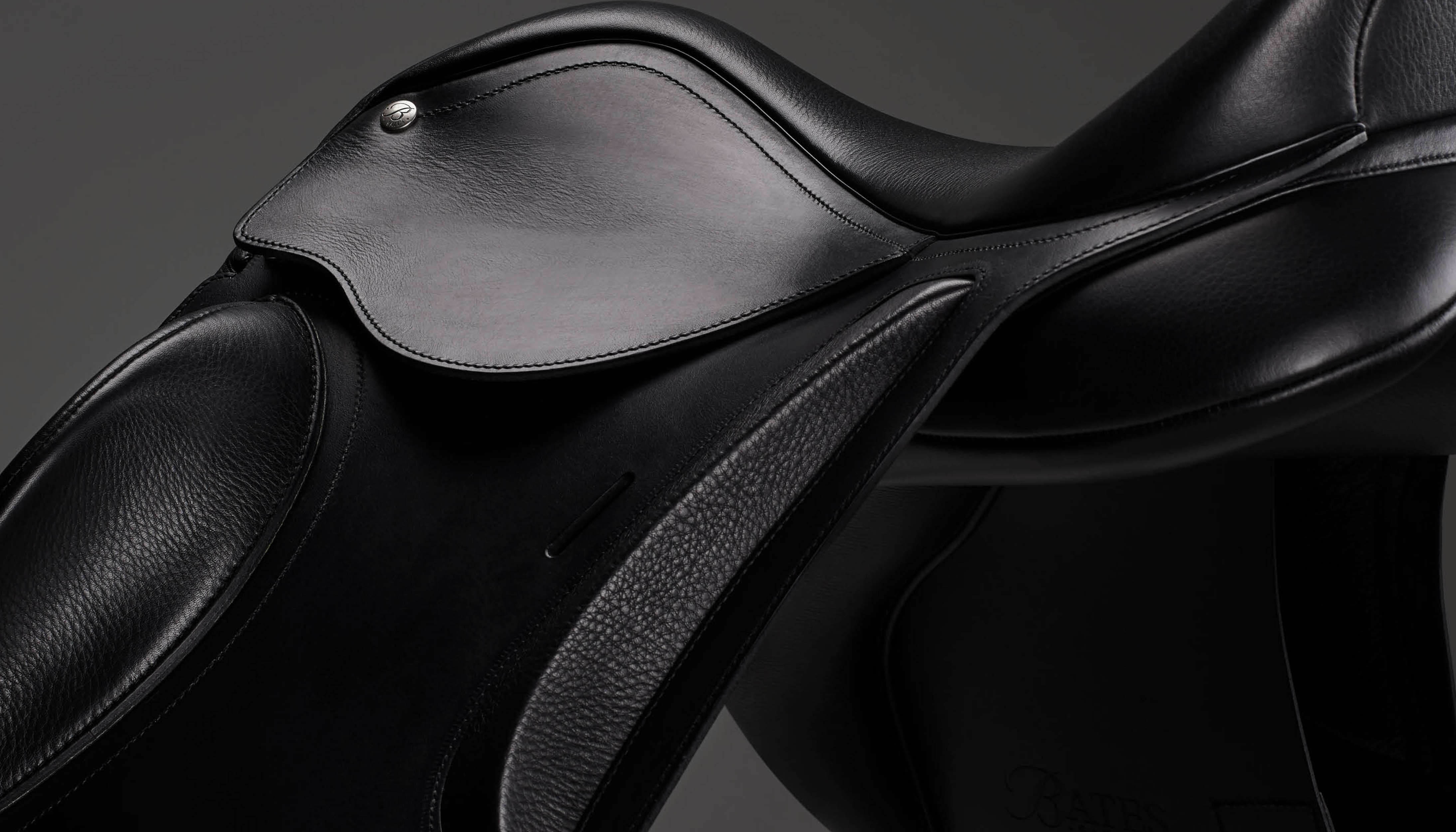 Introducing the most VERSAtile leisure saddle